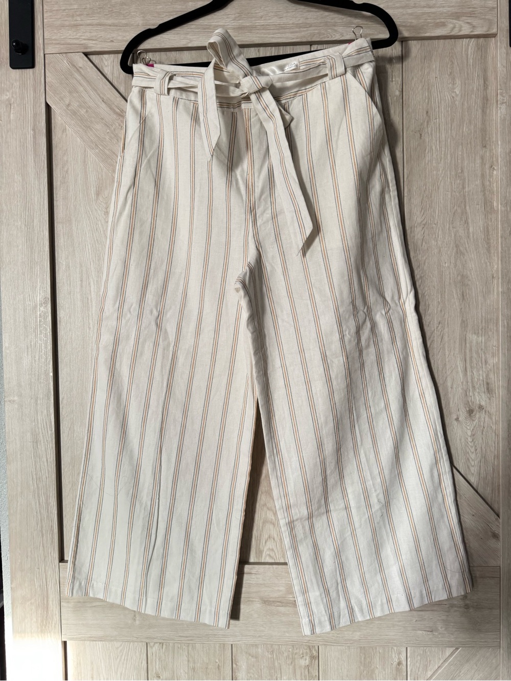 J.O.A Striped Wide-Leg capri cotton linen Pants - Cream with Tan Stripes